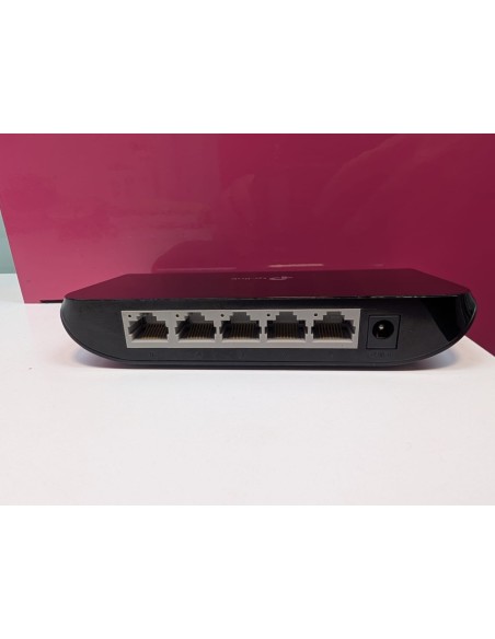 9-9-68864-1-Hub Tp Link Sg1005d