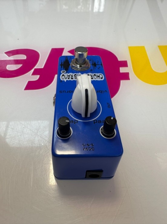 9-9-74317-5-Pedal Efectos Xvive Chorus Vibrato