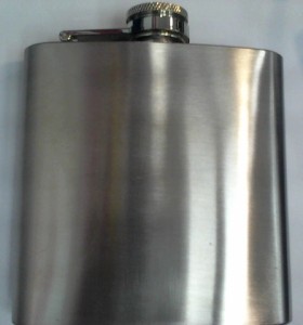 9-9-56902-1-Bisuteria Petaca acero grande