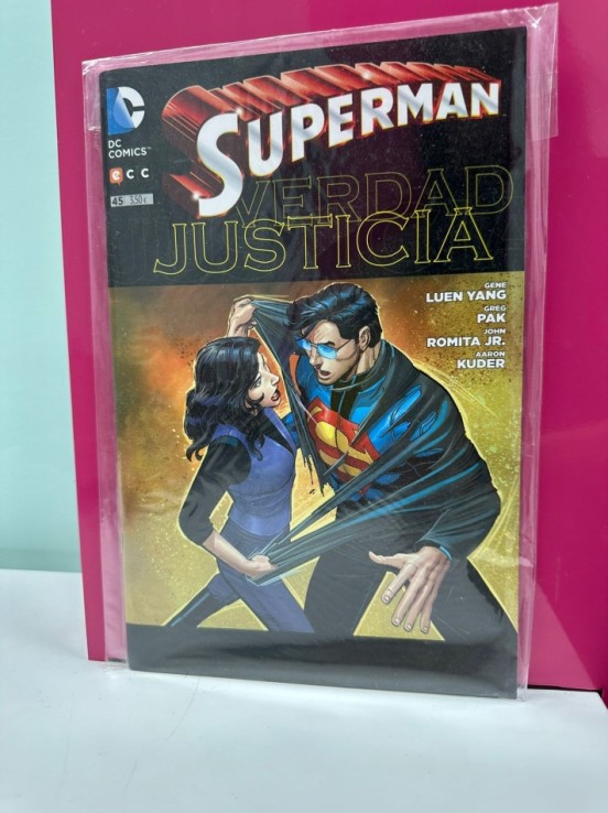 9-9-47869-1-Cómic Superman Verdad justicia n.45