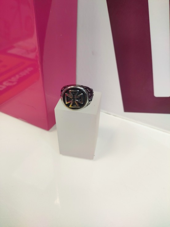 9-9-75641-1-Anillo acero plateado con cruz T20