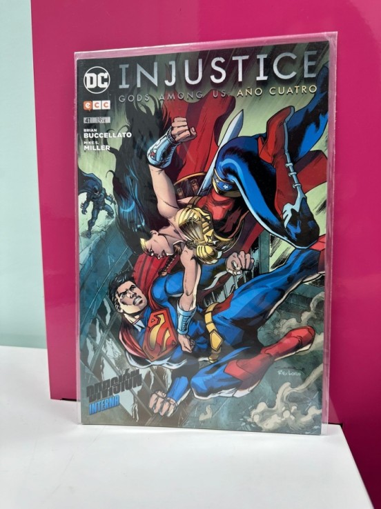 9-9-47885-1-Comic Injustice division interna (DC41)