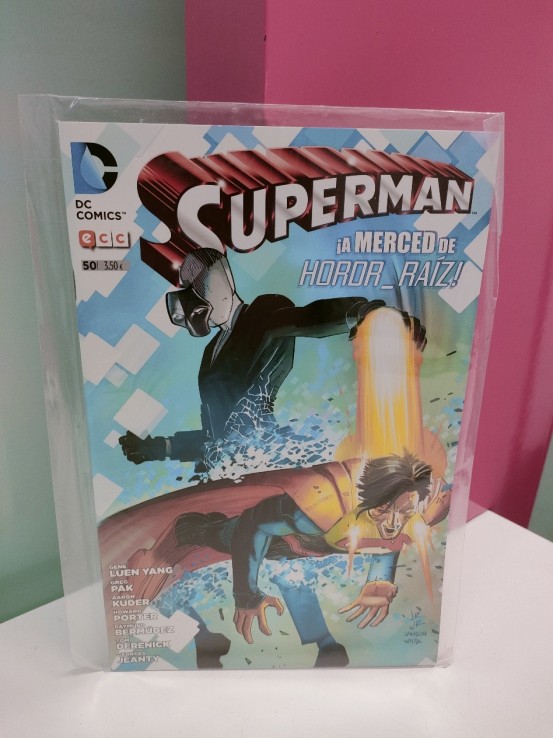 9-9-49700-1-Cómic superman a merced de hordrraiz