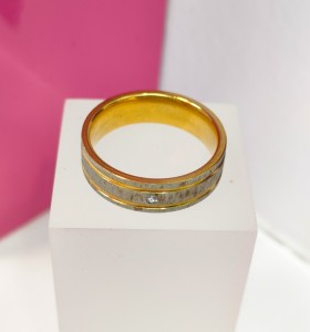 9-9-75825-1-Anillo acero dorado con lineas plateadas T18