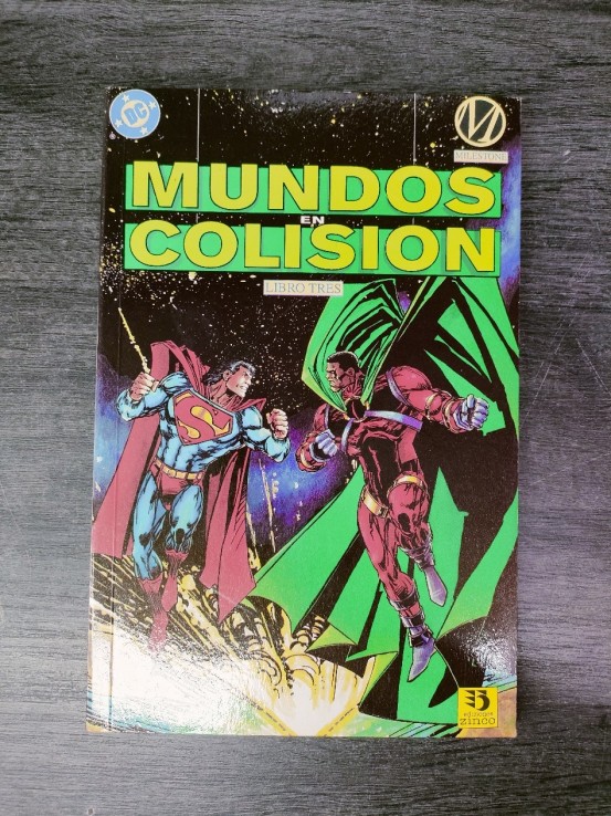 9-9-48073-1-Cómic Mundos en colisión Libro Tres