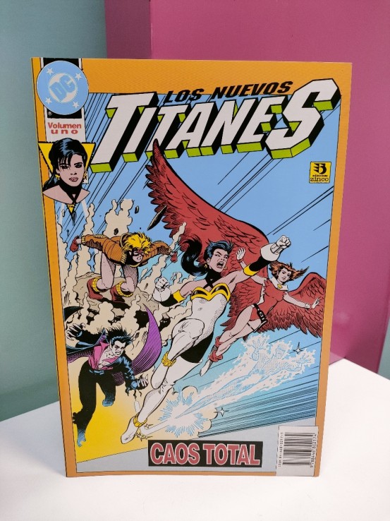 9-9-54479-1-Cómic Los nuevos titanes Caos Total