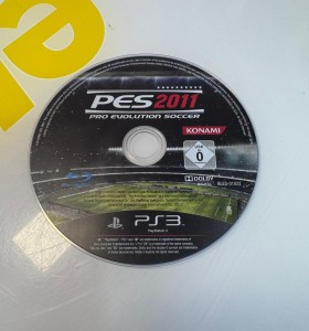 9-9-74043-1-Videojuego PS3 pes 2011 (sin caratula)