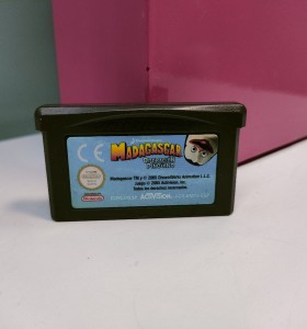 9-9-67222-1-Videojuego GBA Madagascar Operacion Pinguino