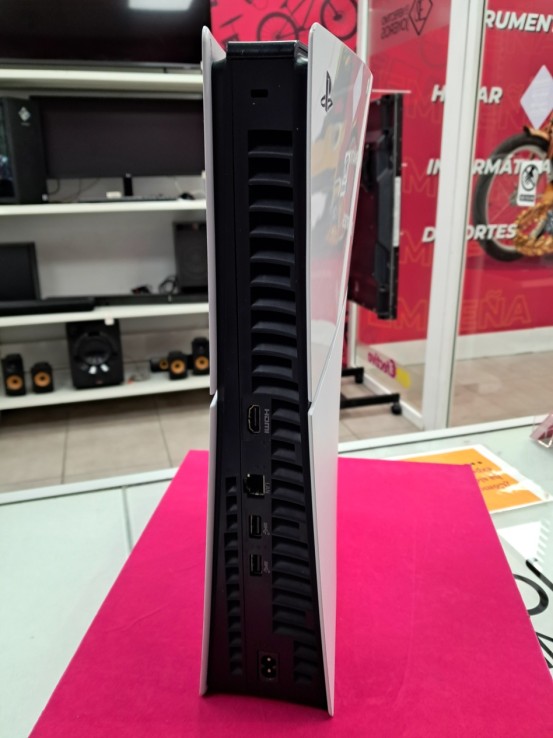 6-6-168591-3-Consola PS5 Slim Digital 1t