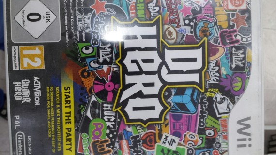 8-7-11483-1-DJ Hero Wii