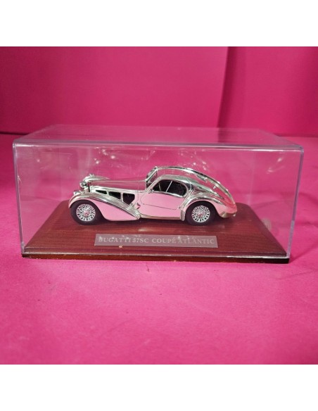 8-8-73854-1-Coche metal Bugatti 57SC Copupé Atlantic
