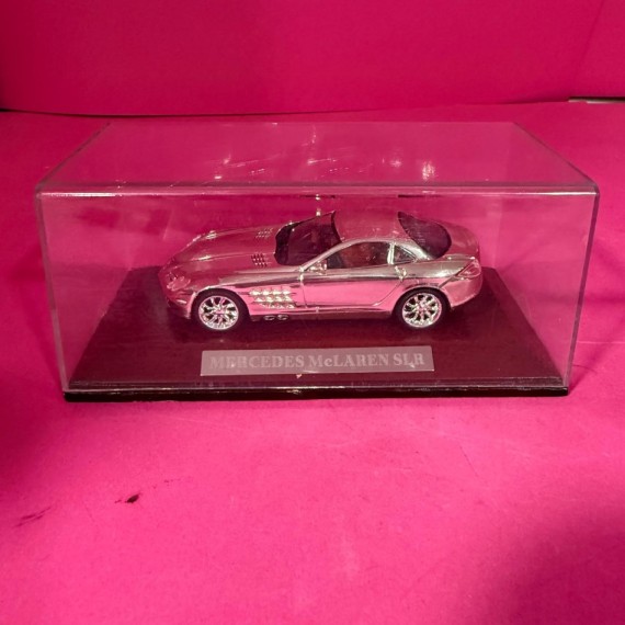 8-8-73855-1-Coche metal Mercedes McLaren SLR