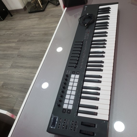 7-7-61591-1-Teclado Electrónico Novation Launchkey 61 Mk3