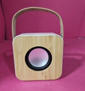 8-8-73800-1-Altavoz Portatil Bluetooth Bambu