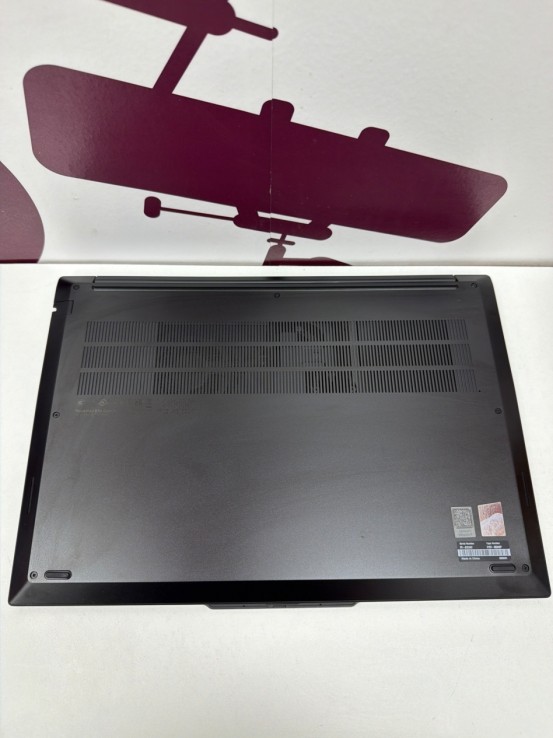 8-8-78413-6-Ordenador portátil lenovo thinkpad E16 Gen 3 rayzen 5 230w redeon 760M GRAPHICS 16gb ram 512GB SSD