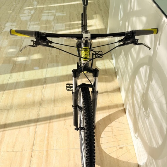 8-8-75516-7-Bicicleta Montana Ghost 