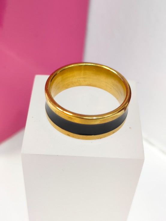 7-9-75748-1-Anillo acero dorado con linea negra gruesa T18