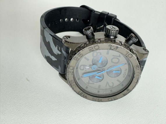 7-7-75389-3-Reloj Alta Gama Caballero Nixon 42-20 Chrono
