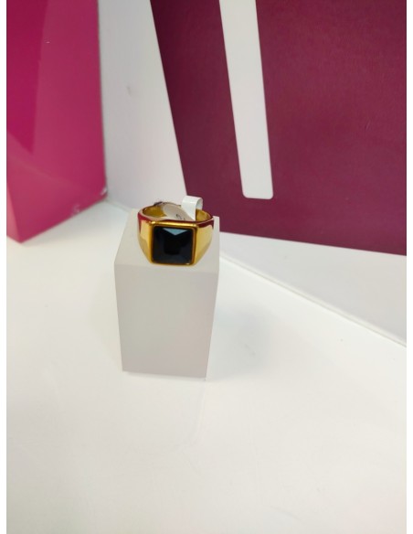 7-9-75523-1-Anillo acero dorado con piedra negra cuadrada T18