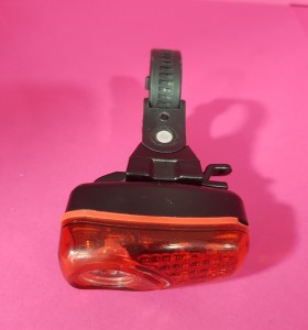 8-8-68834-1-Accesorio Y Complementos Luz Trasera