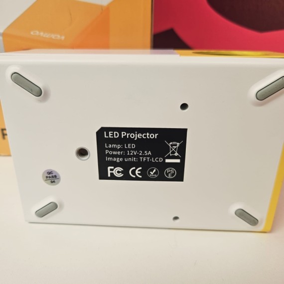 8-8-78408-7-Proyector VAMVO LED Projector VF200 (NUEVO)