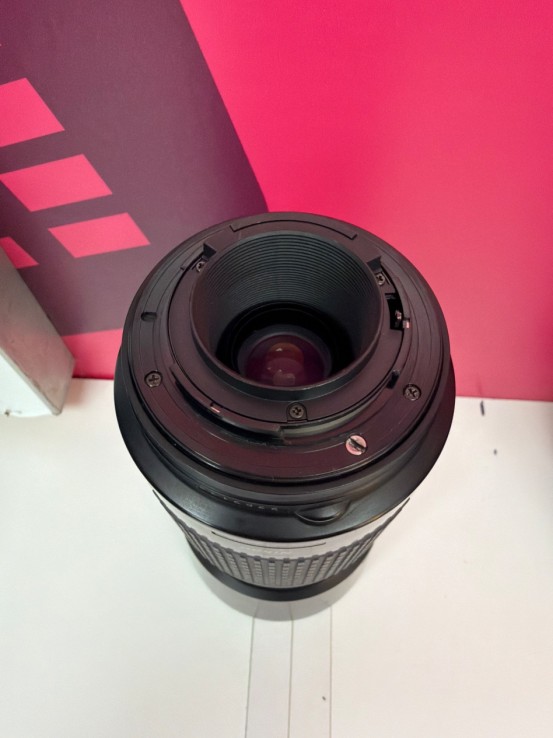 8-8-70373-4-Objetivo Nikon 70-300mm