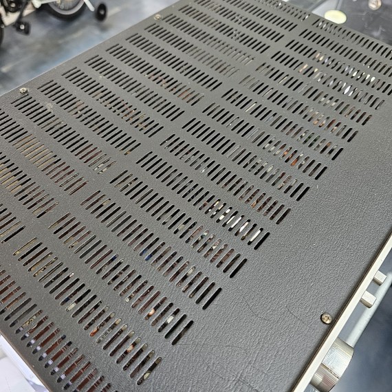 8-8-49332-8-Amplificador Marantz 1090