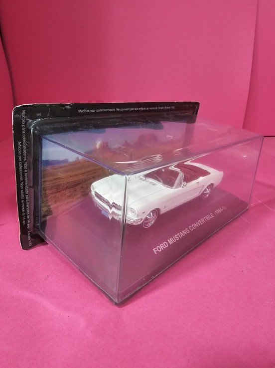 8-8-72791-2-Bebé y juguetes Ford Mustang Convertible (1964)