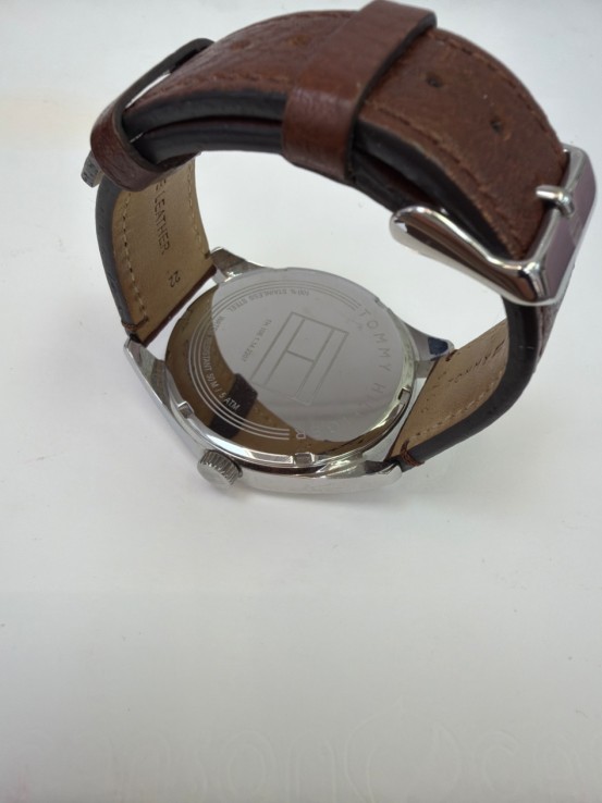 1-1-273598-4-Reloj Pulsera Caballero Tommy Hilfiger TH106