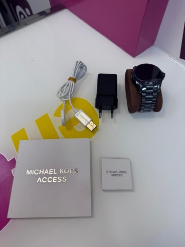 9-9-68874-3-Smartwatch Michael Kors Mkt5006 