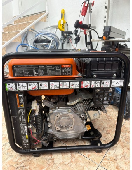 1-1-274300-3-Generador Electricidad Inverter Rodas 3800W