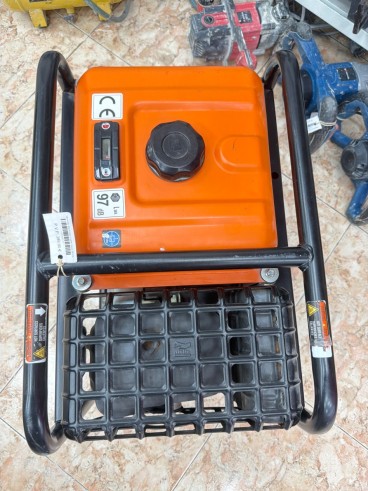 1-1-274300-5-Generador Electricidad Inverter Rodas 3800W