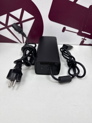8-8-78748-3-Consola Xbox 360 S 1439