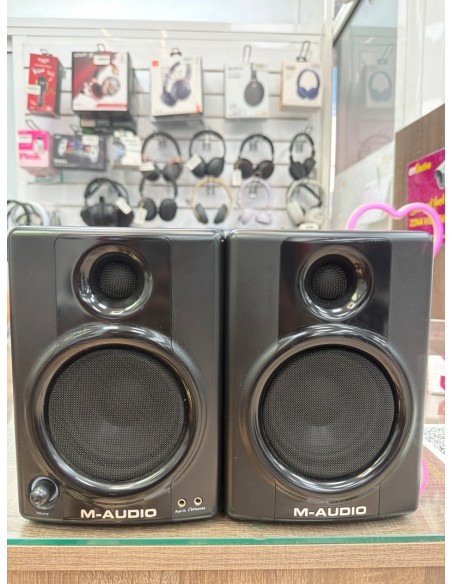 1-1-246093-1-Monitor Estudio M-AUDIO AV 40 Negros