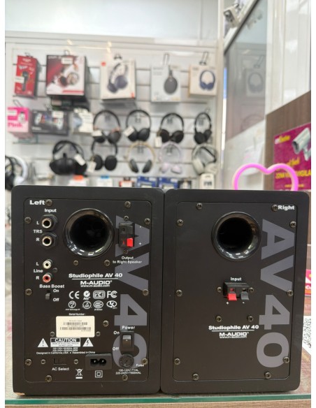 1-1-246093-2-Monitor Estudio M-AUDIO AV 40 Negros