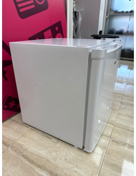 8-8-78821-2-Nevera Portatil Congelador Logik LTT40W23 Mini