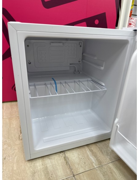 8-8-78821-5-Nevera Portatil Congelador Logik LTT40W23 Mini