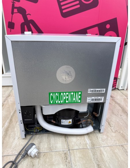 8-8-78821-6-Nevera Portatil Congelador Logik LTT40W23 Mini
