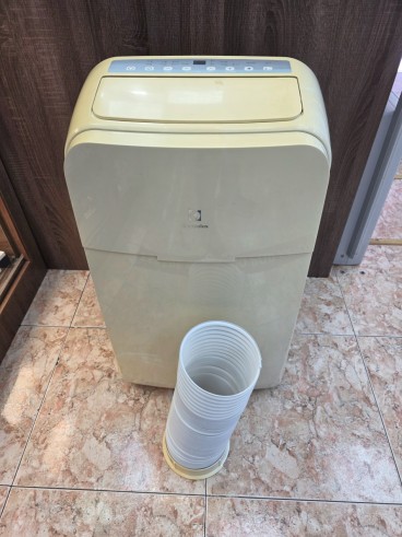 1-1-272809-1-Aire Acondicionado Portatil Con Bomba De Aire Caliente Electrolux EXP09HN1W1