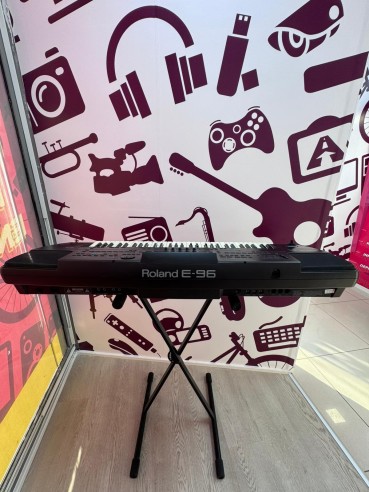 9-9-76667-2-Teclado Electrónico Roland E-96 Inteligent Keyboard 