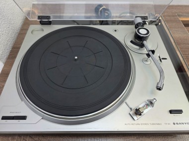 1-1-274833-2-Sonido Giradiscos Sanyo Tp 20