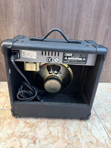 1-1-274886-2-Equipamiento Amplificador De Guitarra Crate Gx15W