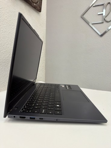 1-1-260189-6-Ordenador Portátil Medion I5 10210u 1.60Ghz 8 512Gb 0967