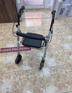 1-1-274944-1-Andador Con Frenos Y Cesta