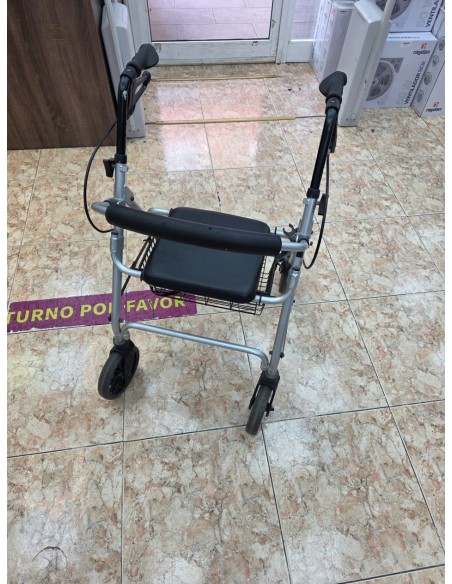 1-1-274944-1-Andador Con Frenos Y Cesta