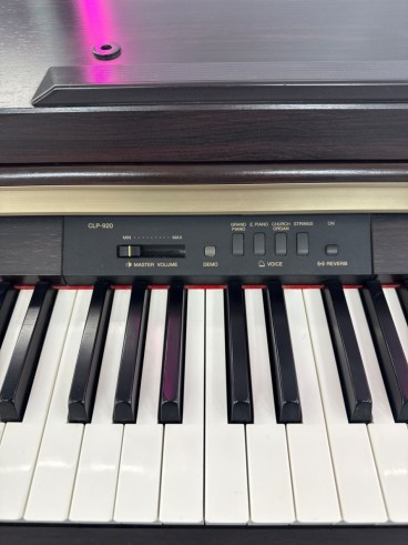 8-8-78995-5-Piano Yamaha Clavinova CLP-920