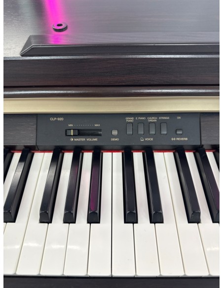8-8-78995-5-Piano Yamaha Clavinova CLP-920