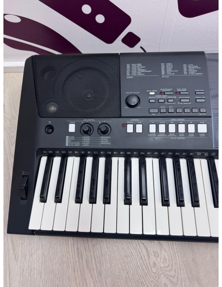 9-9-78527-2-Piano Yamaha Keyboard E423