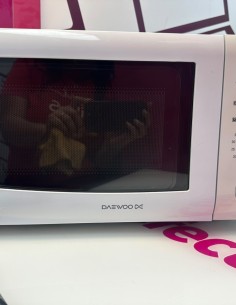 9-9-78568-5-Microondas Daewoo kor-6l35 (sin garantia)