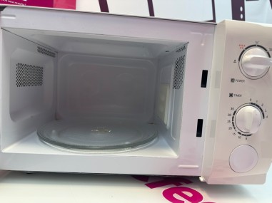 9-9-78568-9-Microondas Daewoo kor-6l35 (sin garantia)